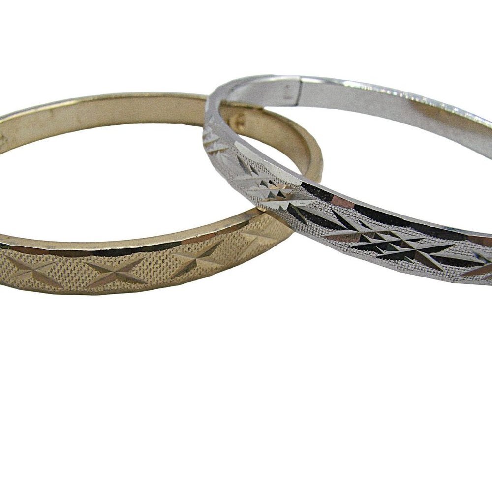 Set of 2 Vintage Gold Silver Tone Diamond Cut Hinge Snap Close Bangle Bracelets